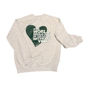 Gray Graphic Crewneck Sweatshirt Heart Print – Cozy Minimalist Streetwear